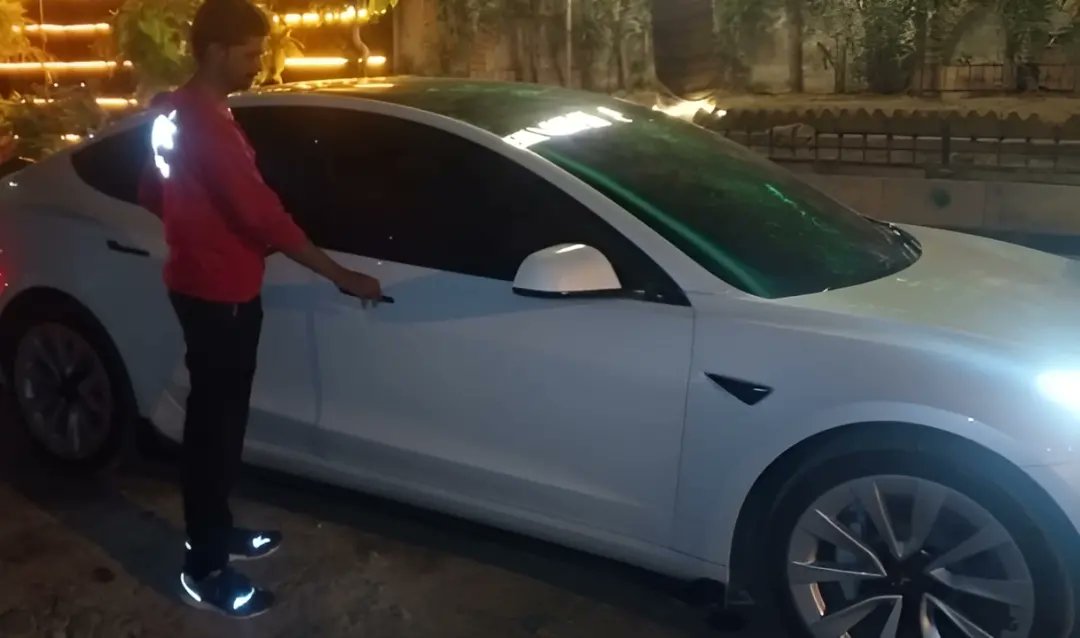 genievalet's tweet photo. Genie Valet Service: EV ready ✅

#tesla #genievaletservices #valetparking #parkingservice #eventparkingmanagement
#valetserviceinkarachi https://t.co/t7BlMjwqhQ