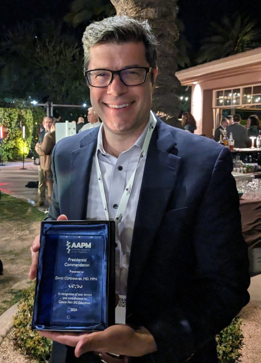 Congratulations 🎈🍾 to @UCDavisPain Chief, Dr. David Copenhaver, for being awarded🥇a Presidential Commendation at #AAPM2024 for his incredible work helping to advance #Cancerpain treatment! @UCDavisHealth @UCDavis_CAPR @UCDavisNews @AmerAcadPainMed