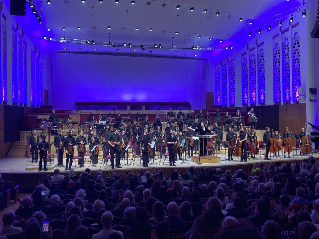 Outstanding performances by Youth Academy Orchestra and Youth Orchestra this afternoon, many thanks to conductors @LexieDunn and @RobGuyConductor, soloist Ruth Davies (oboe) and to every single young musician on stage. We are so proud!🤩#youthmusic #youthorchestra #youthcompany