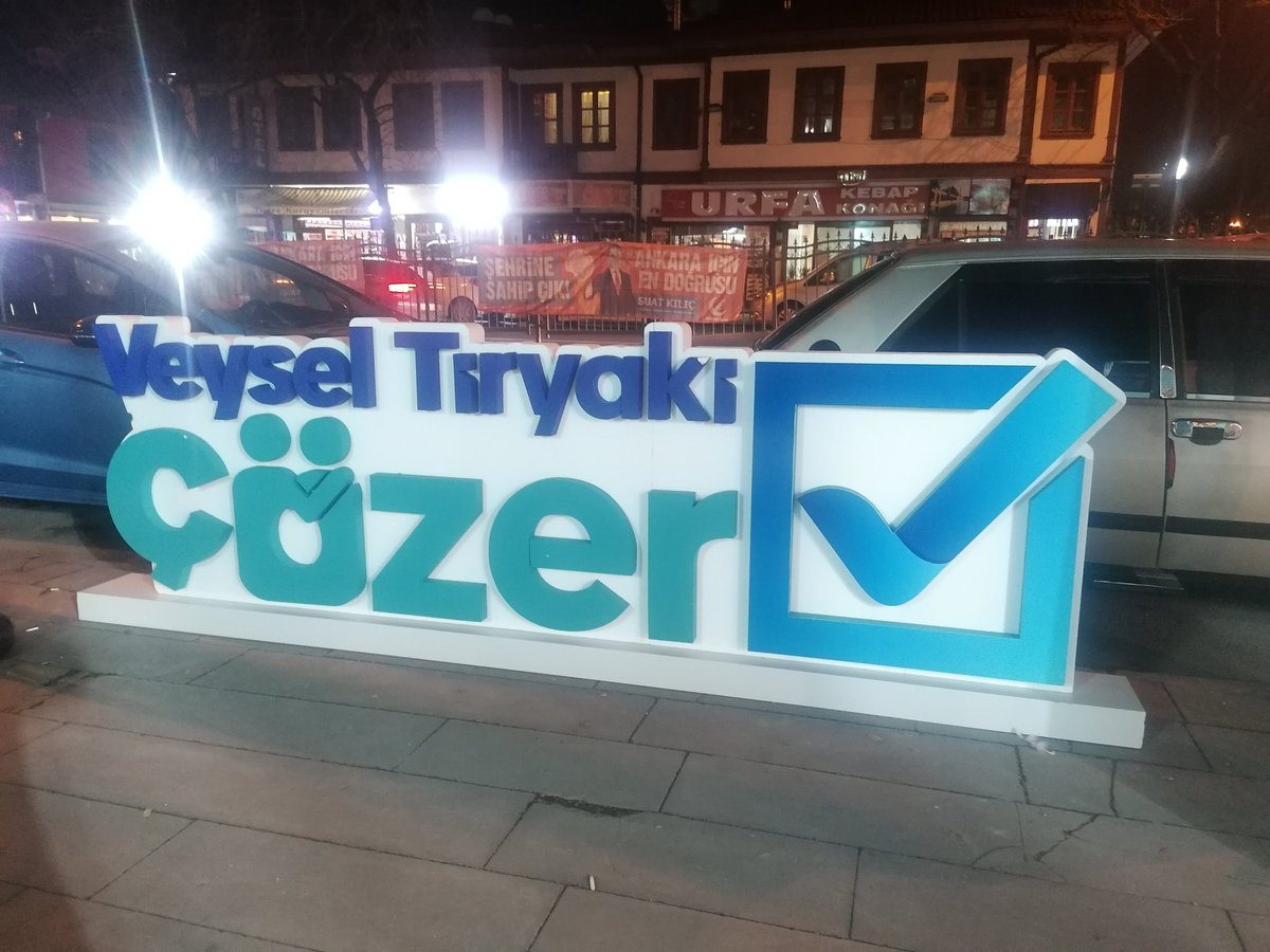 HanlSelahattin's tweet photo. @DrVeyselTiryaki Dikkat! Bu bir slogan değildir. 😊

Tüm Altındağ 'ın dilinde "Veysel Tiryaki Çözer. "

Hani derler ya, "katılan değil katan," hani derler ya, "yük olan değil yük alan" işte Altındağ'daki adıdır Veysel Başkan.

@DrVeyselTiryaki

#HasretBitiyor 
#AltındağHazır #EfsaneGeriDönüyor https://t.co/KRKsSsSZv2