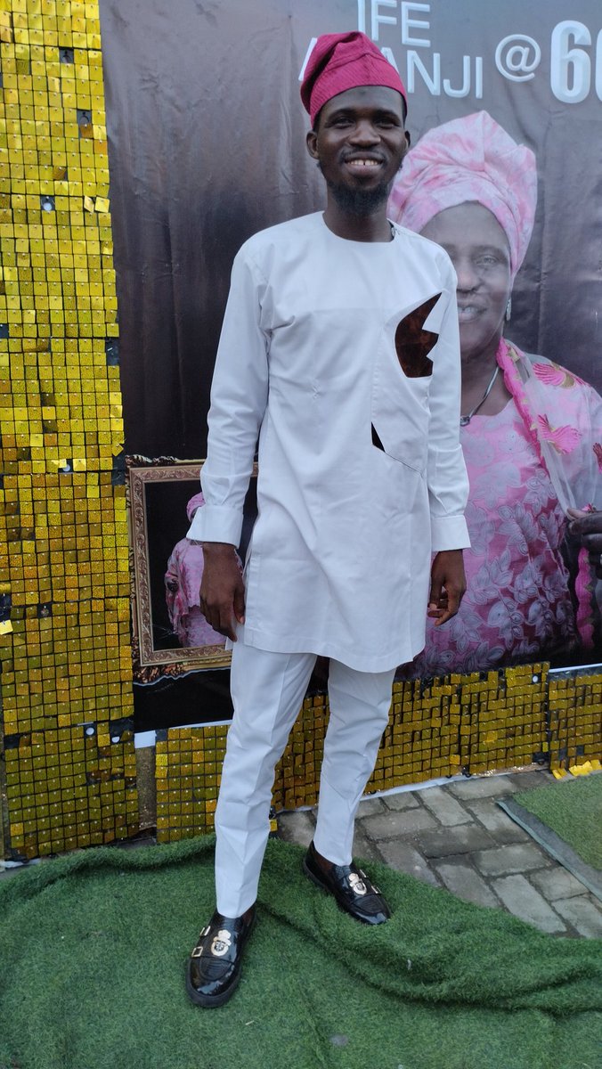 OlayinkaAdamson's tweet photo. RAMADAN MUBARAK to all my Muslim brothers and sisters across the globe.

#Ramadan #Ramadan2024 #RamadanKareem #RamadanMubarak1445H #ramadanmubarak #Welcometolagos #Shank #Sultanofsokoto https://t.co/x5jbAy3CDi