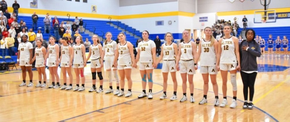AlterGirlsBball's tweet photo. 🏀 25-3. GCL Co-ed Champions. District Champions. Regional Runner-Ups. 🤎⚔️💛

Special thanks to our 5 Seniors Adia, Elena, Hannah, Riley, and Ushana for what they have contributed to our program. Once a Knight, always a Knight. ❤️❤️❤️❤️❤️ https://t.co/7Etn2left9
