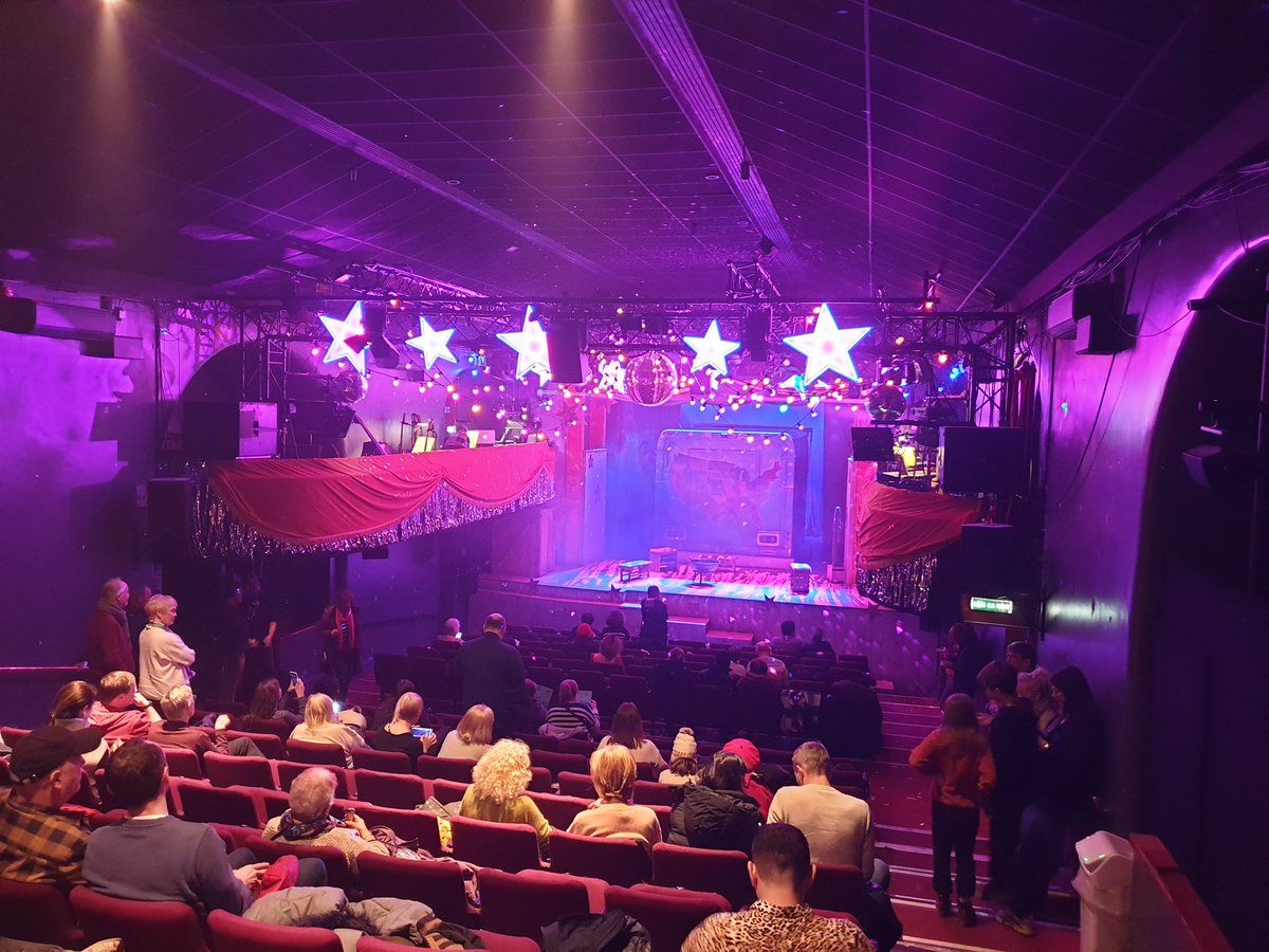 Ralph_is_Happy's tweet photo. Final show Thursday of this visit was @broncobillyshow at @Charingcross - new theatre to me under the Arches.

Not sure what to expect but really good, nice mix of comedy, singing &amp; acting Wow @VixHamBarritt, knockout performance, been few years since @murderballadldn &amp; others🙏 https://t.co/0X2Vu8kfn2