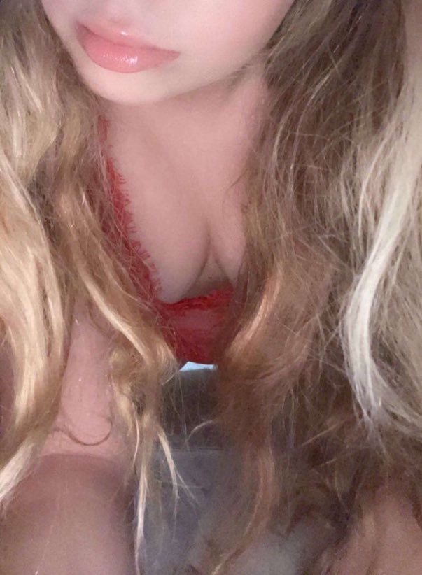 Dm at ama neyle başlamak istediğine sen karar ver 😉 
1-anlık 🔥
2-ens fotoğrafları
3-fantazin veya itirafın 

(ne istersen atabilirsin yorumlayabilirim 😉🔥🔥)