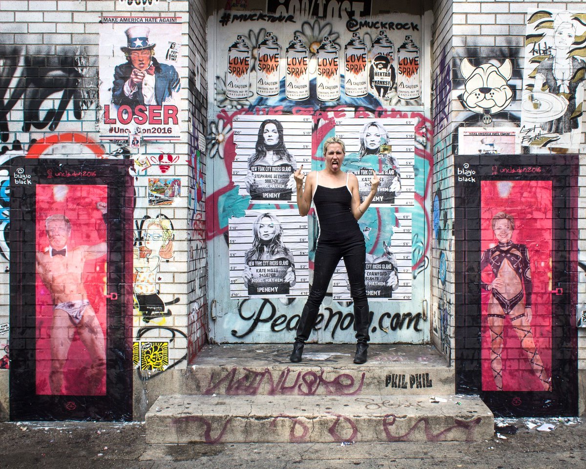 Biagio_Art_Tech's tweet photo. Artist Natalie White in NYC ๐ with Uncle Don and Hilary in Red Light districk ๐บ๐ธ wheatpaste streetart
#nexlev #biagioblack #uncledon #streetart #itswhitetrash https://t.co/ec9dAvWSOW