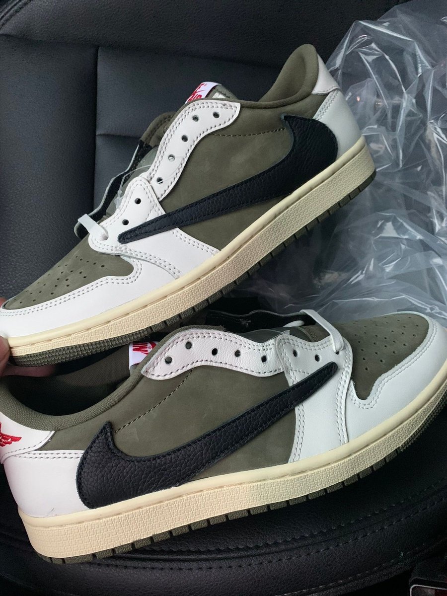 SneakerFiles.com tweet media