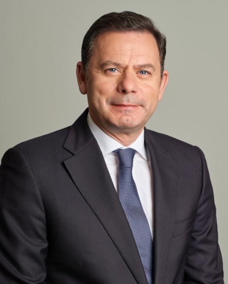 Se Passos coelho salvou Portugal no passado.

Luis Montenegro será o homem que salvará agora Portugal novamente.

Chegou a mudança #legislativas2024
