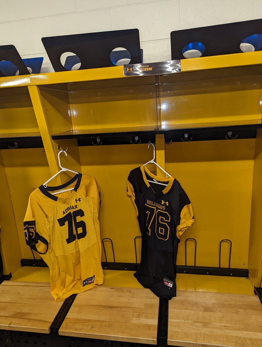 TrentThrows tweet media