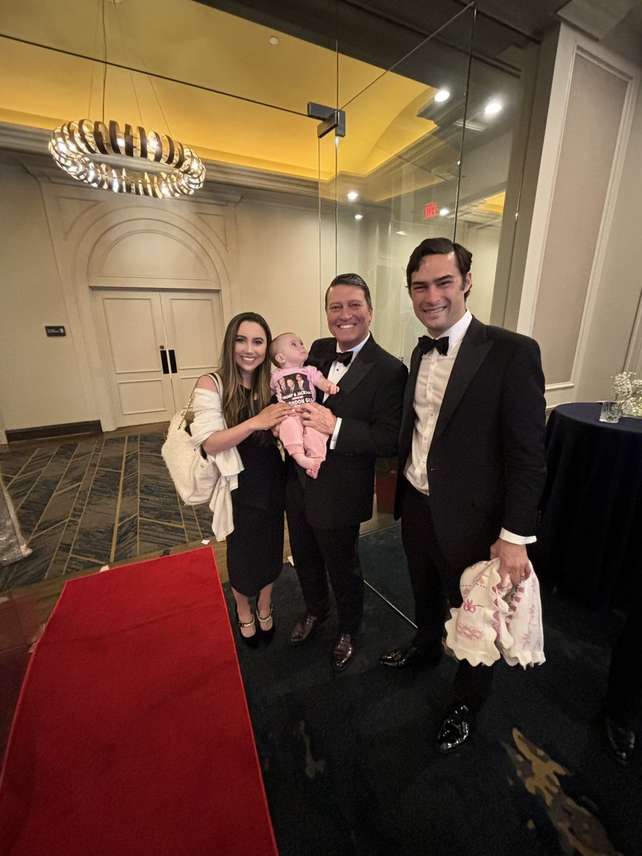 FANTASTIC night at the @LucaLatinos Patriot Gala!! Was thrilled to see @realBrandonGill and his family and to congratulate him on his primary win last week!! His daughter was BY FAR best dressed! What a great night with patriots who value faith and family!!