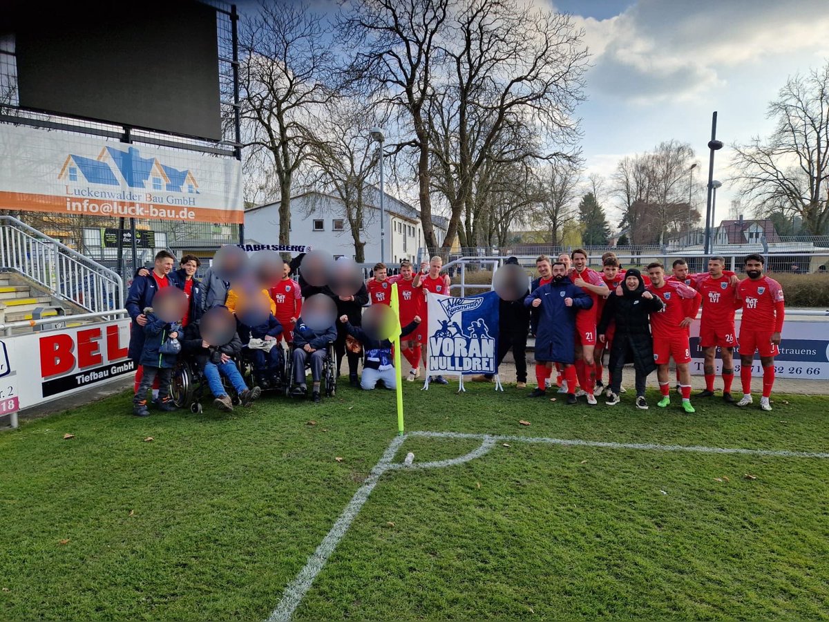 Our contribution to the @cafefootball action weeks 2024. A trip to the SV Babelsberg 03 away match in Luckenwalde💙⚽️ Organised and carried out by people with and without disabilities💪 #totalaccess #accessiball