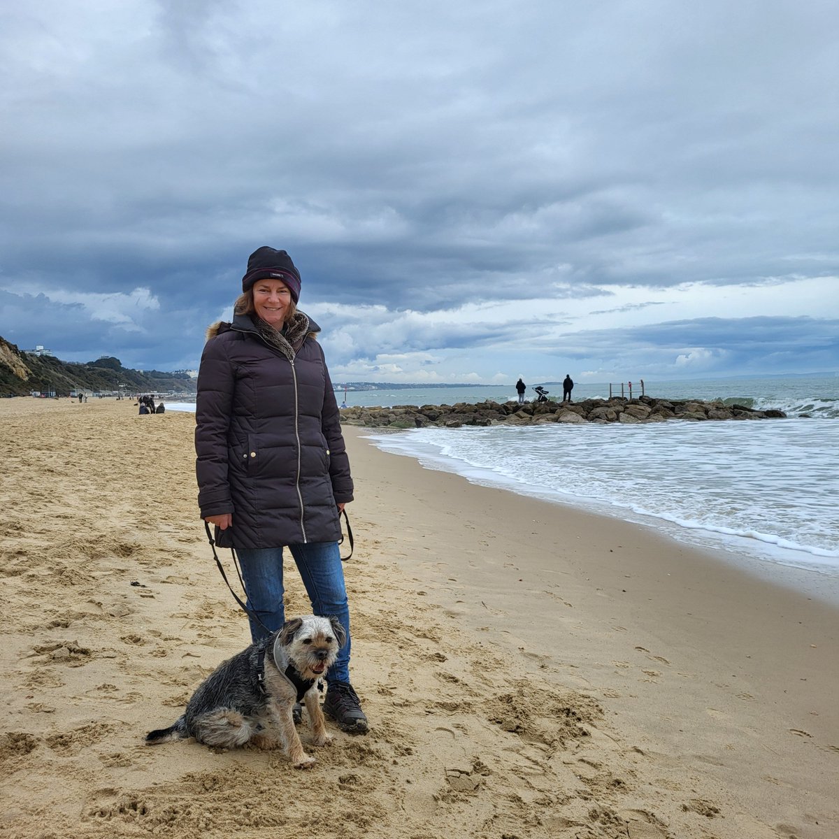 BarneyBooBT's tweet image. Hello everyone! Have you been spoiling your humans today, or letting then spoil you even more than normal? I've definitely been spoilt by all my humans more than usual - I got taken to the beach!!!

#BTPosse #BorderTerrier #DogsOfTwitter #MotheringSunday