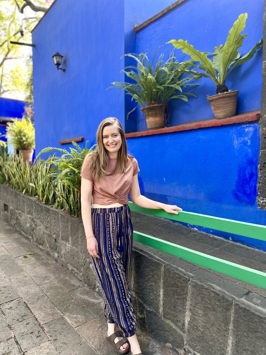 Had the pleasure of visiting the Frida Kahlo Museum in Mexico City last weekend. Loved being surrounded by those bright blue walls and beautiful gardens! An artist’s dream home 💙 #kidlitartist #fridakahlo