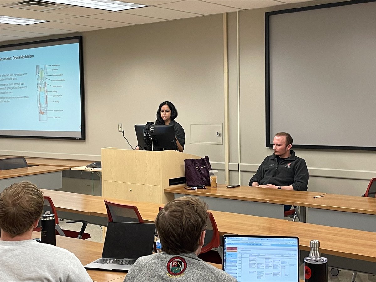 Our awesome residents Hannah Smith and <a href="/Mitch10ss/">Mitch Shelton</a> with chief resident <a href="/ShilpaSridharMD/">Shilpa Sridhar, MD</a> giving IM bootcamp lectures to our 4th yr medical students. Topics included Code Status/Decision making capacity and Inhaler techniques!

<a href="/OSUMedPedsRes/">Ohio State Med-Peds Residency</a> <a href="/OhioStateMed/">The Ohio State University College of Medicine</a>