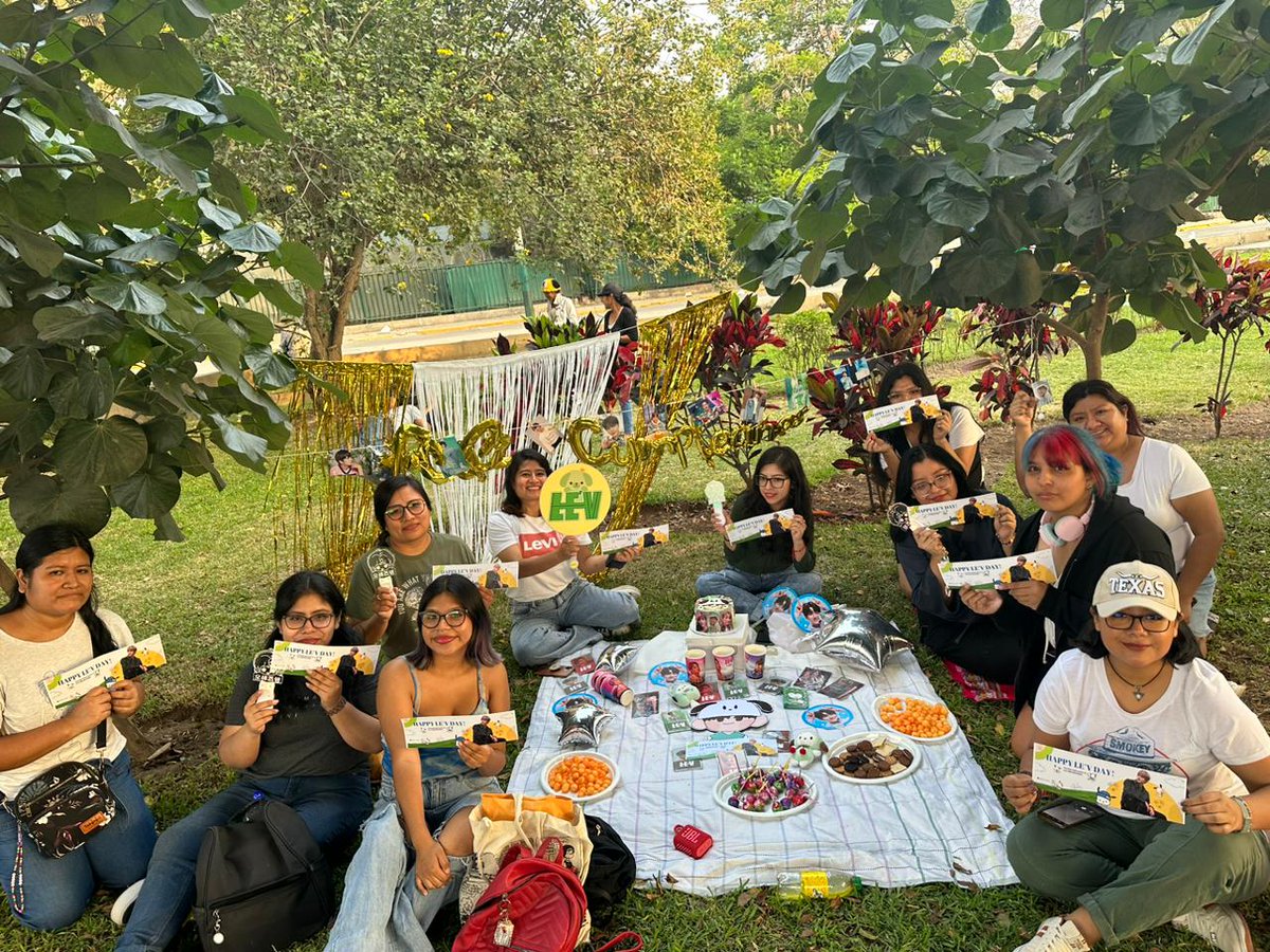 lev_peru's tweet photo. 🌼Primer Picnic por cumpleaños de Le’v 🌼
Agradecemos a todas las le’vels que pudieron asistir ayer al picnic🫶 y felicitaciones a las ganadores del sorteo 💞

Happy Wang ZiHao Day 🌟
#HAPPY_LEV_DAY 🎉

#LEV #레비 #レビ
#23rdSpringDaywithLEV
@LEV_Official_ @LEV_OFFICIAL_JP https://t.co/DtJcHRpjbk