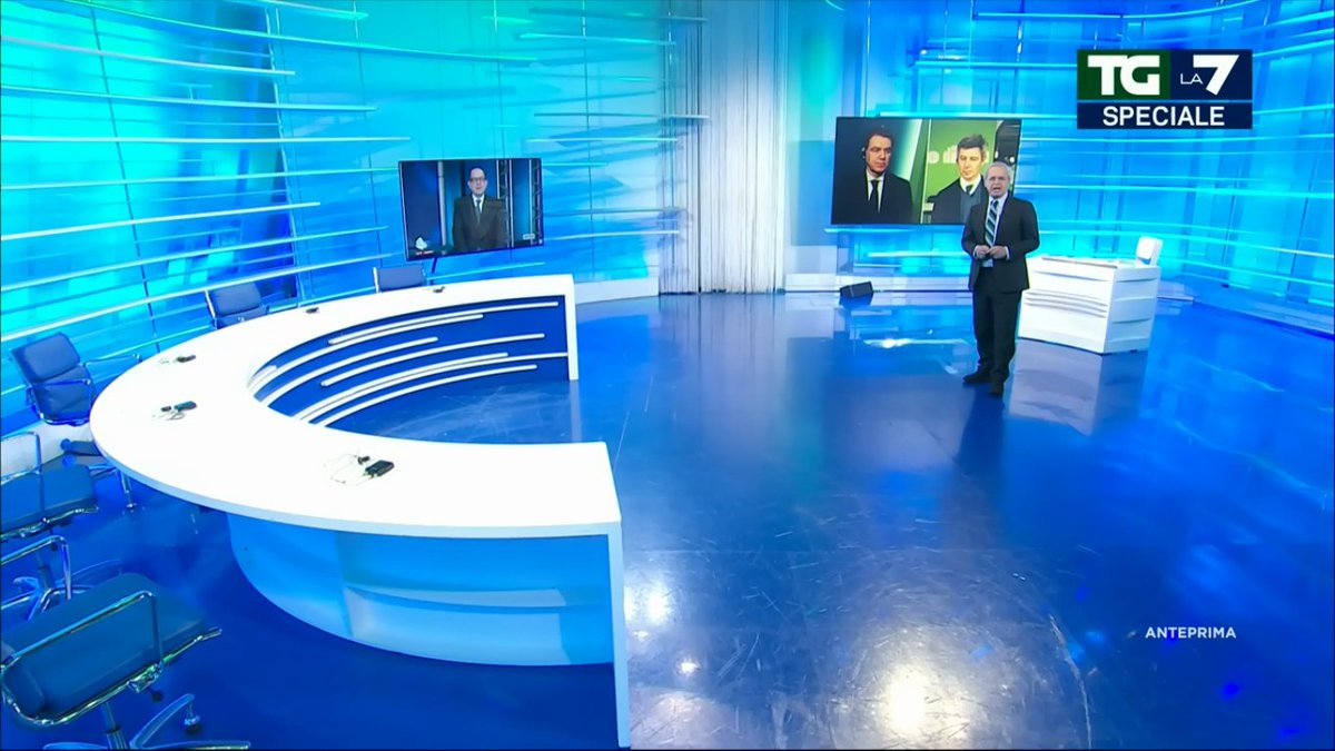see_lallero's tweet photo. E La7 ricambia. #maratonamentana #Rete8 https://t.co/uo2X0wURpM
