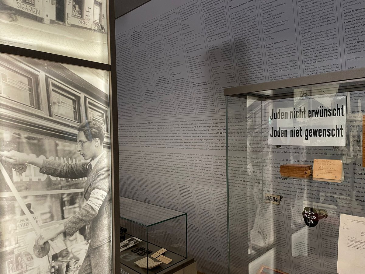Het Nationaal Holocaustmuseum is vandaag geopend in Amsterdam. Dit is een plek waar de geschiedenis tot leven komt. Voor sommigen zijn deze momenten uit het verleden nog steeds dagelijkse realiteit. Dit maakt 't belang van het museum extra duidelijk en is ieder bezoek zeer waard.