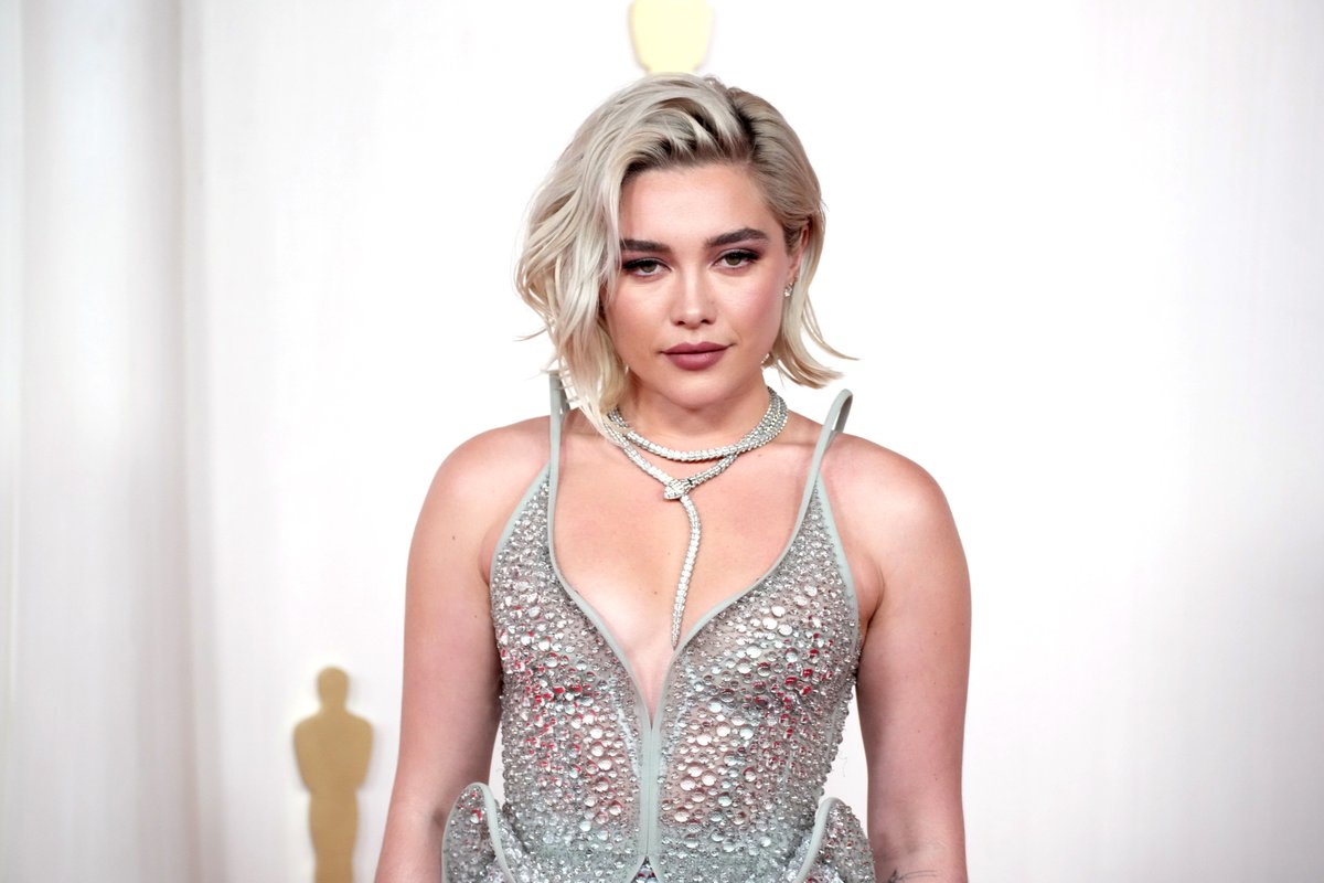 FlorenceFansite's tweet photo. 📸Florence Attends 96th Annual Academy Awards https://t.co/VWBAlENiPZ @Flo
#FlorencePugh #Oscars2024 https://t.co/ymA1qo0fw2