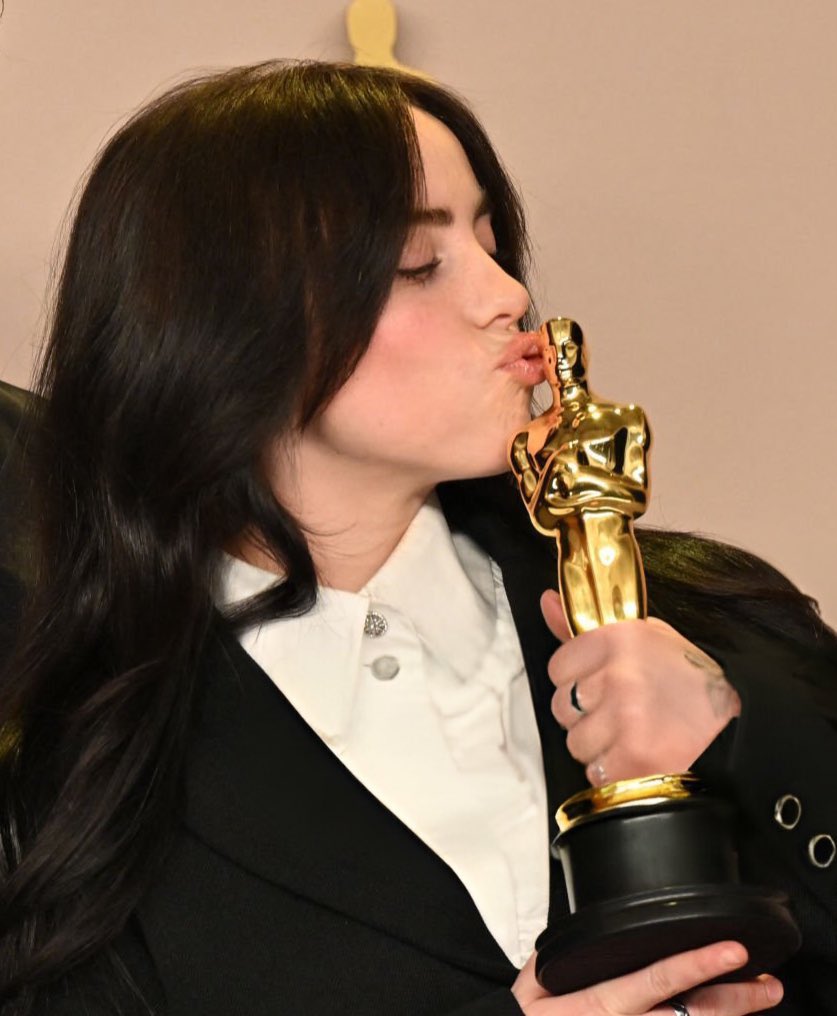 InfoBillieBR's tweet photo. Com o fim da era "What Was I Made For?", Billie Eilish pode iniciar o processo de lançamento do seu terceiro álbum a QUALQUER MOMENTO. https://t.co/c6g3lDSrO4