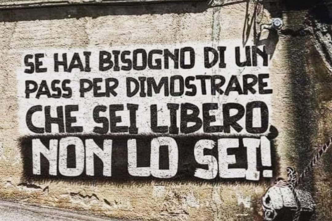 Hopethefirst1's tweet photo. @caterina1406 Hai votato per quelli che hanno istituito il #greencazz e parli d'#antifascismo? Seriamente?🤦🏻‍♀️
Certo che la Scuola italiana dalla riforma Berlinguer ne ha fatti di danni. 
Non fa altro che sfornare emeriti "deficienters" ormai non più in grado di pensare autonomamente.
#idiots https://t.co/x9dLRjMBED