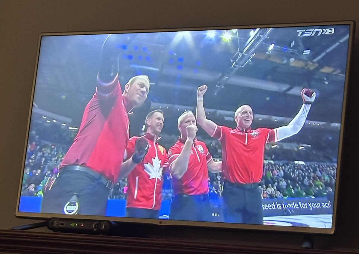 Whooo!! 6 time champs! @TeamGushue Love it! 🥌 @CurlingCanada