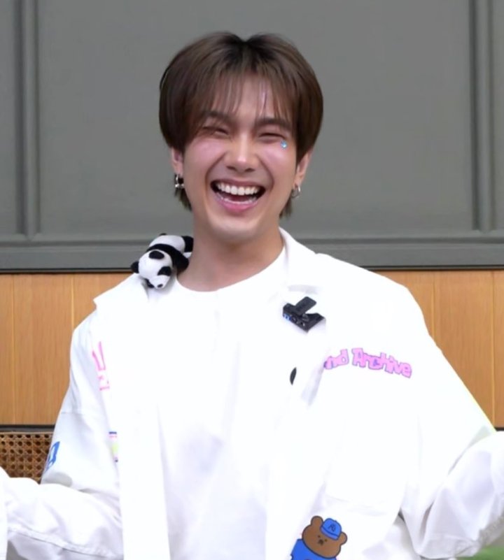 Xuxi23miRey's tweet photo. Yo si estoy obsesionada con la sonrisa de Biu  1103 BuildURMorning
#BuildJakapan
@JakeB4rever
#makeitaBuildday https://t.co/RIu4HRRAiW