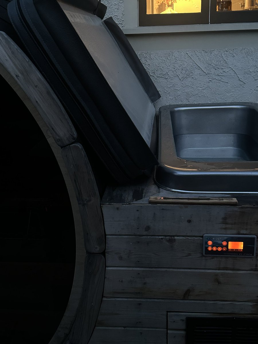 Ross Mackay tweet media