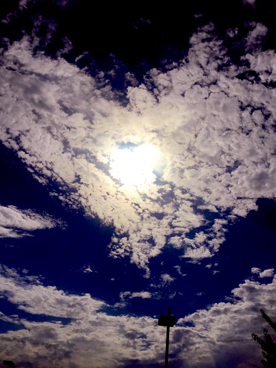 Allusionistics's tweet image. #Clouded #Hearts