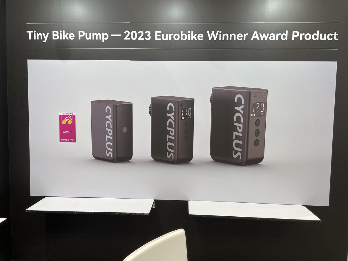 WORLDCYCLE_BLOG's tweet image. 今や携帯ポンプは手動式ではなく電動式の時代。ボトル位の大きさだと携帯用には大きすぎの重すぎ。cycplusはカステラひときれ位、120gで液晶付き。先週入荷した100個が残りわずかです。
worldcycle.co.jp/shopdetail/000…
#cycplus #as2pro