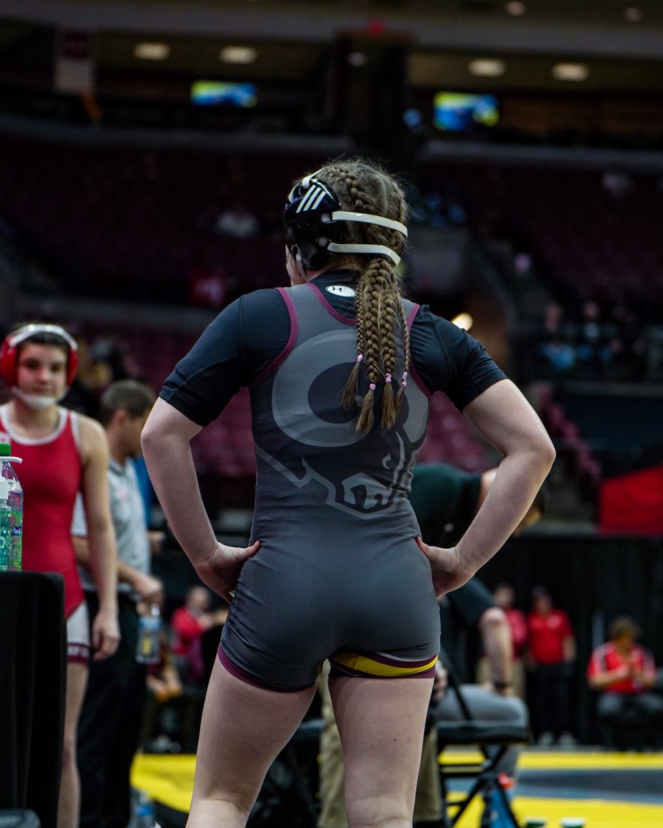 maddiedavis2024's tweet photo. Allow me to continue to fan girl over my sister… @CarolineD2027 finished her FRESHMAN season 40-12 &amp; placed 8th in the OHHSA State Wrestling tournament. This has truly felt unreal. This kid is amazing. We are all so proud of you Lou. I love you!❤️
📸: Thx to JPW Media! https://t.co/IMCiDFFML7