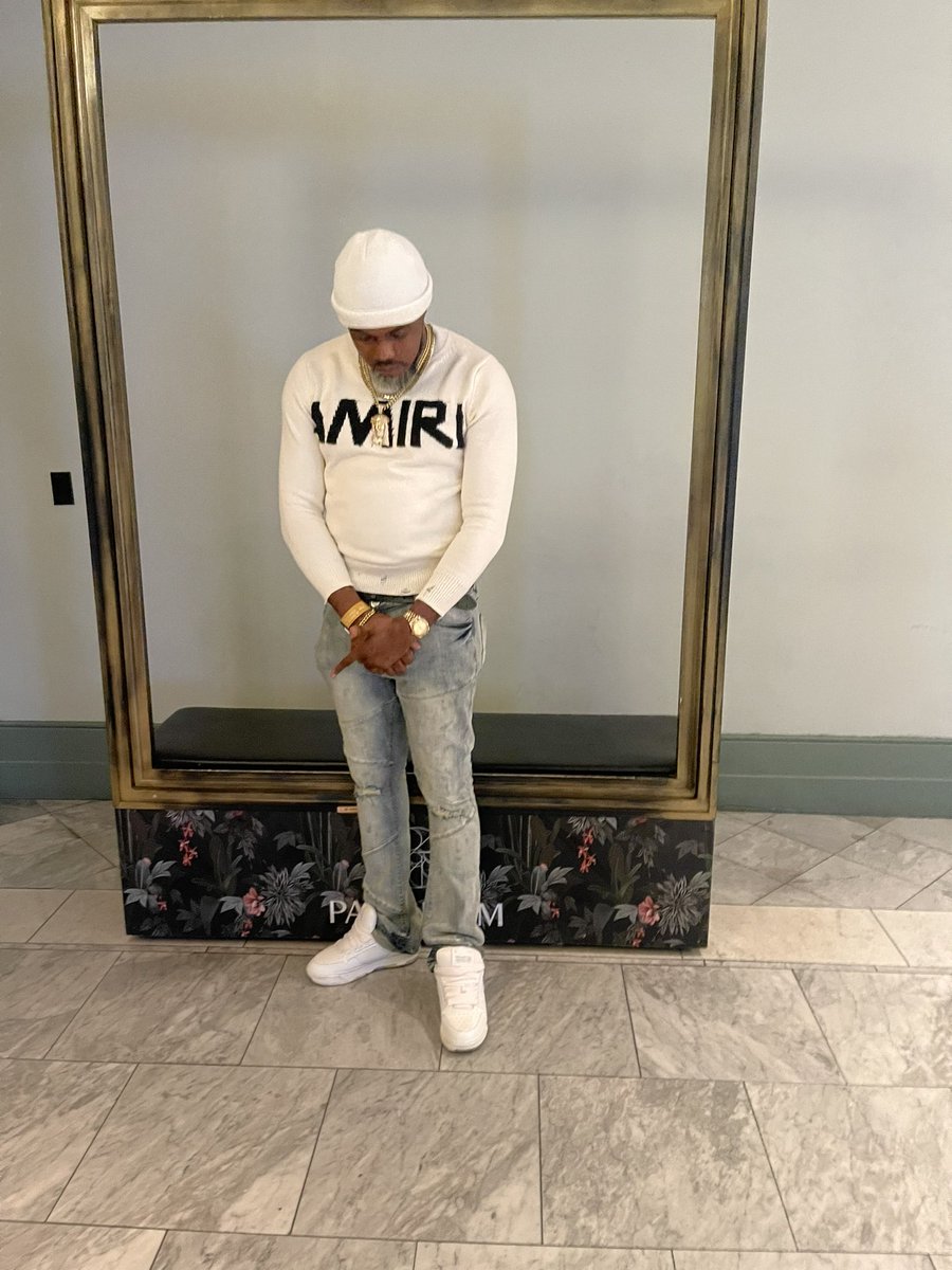 LtLucky's tweet photo. Real wolf in sheep’s clothing‼️🐺🐑 🍽️ 🤐🤐🤐
.
Follow: @LtLucky https://t.co/YtMSe0Ycmw