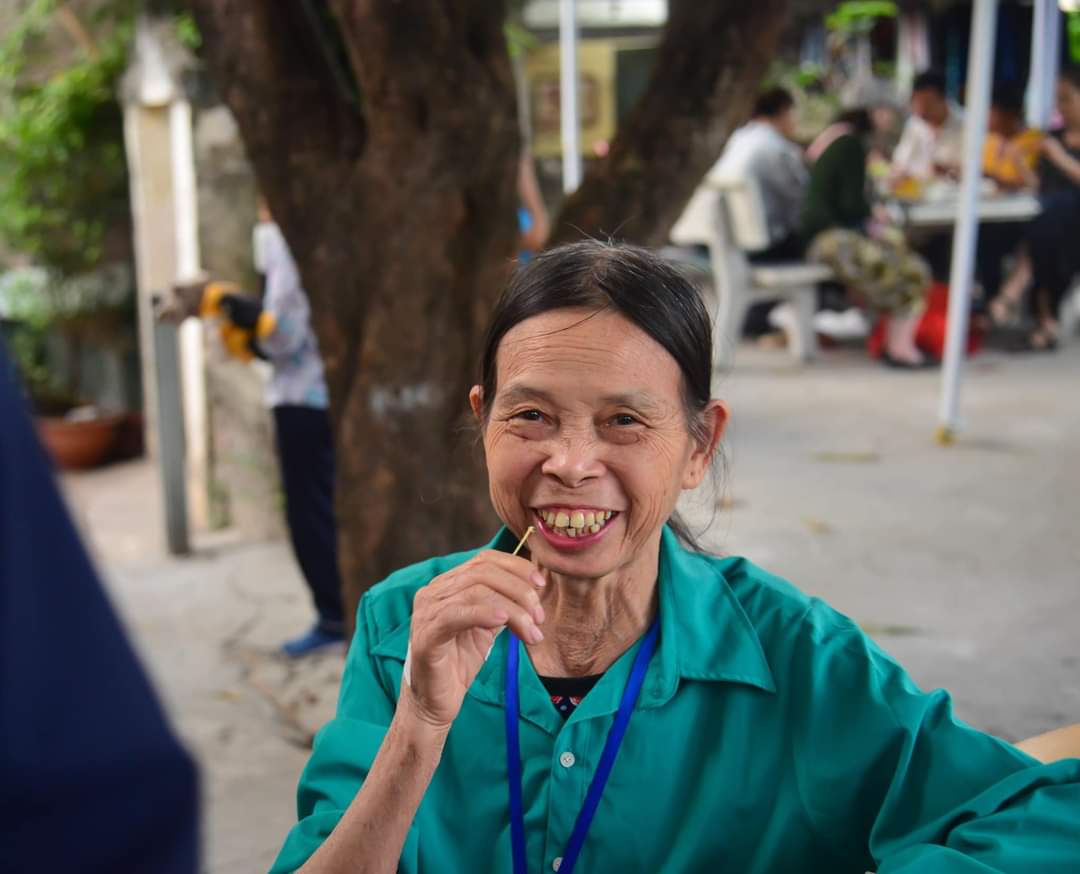 Nucuoi_shibi's tweet photo. Ngày tháng đều sẽ trôi qua kéo theo những vui buồn lẫn lộn, nhưng dư âm về những điều tốt đẹp đáng nhớ thì sẽ còn mãi trong lòng mỗi chúng ta!
Nụ cười là hạnh phúc và là niềm tin,động lực mới vào tương lại phía trước...
#Nucuoishinbi #com2k https://t.co/vMRyY5diHN