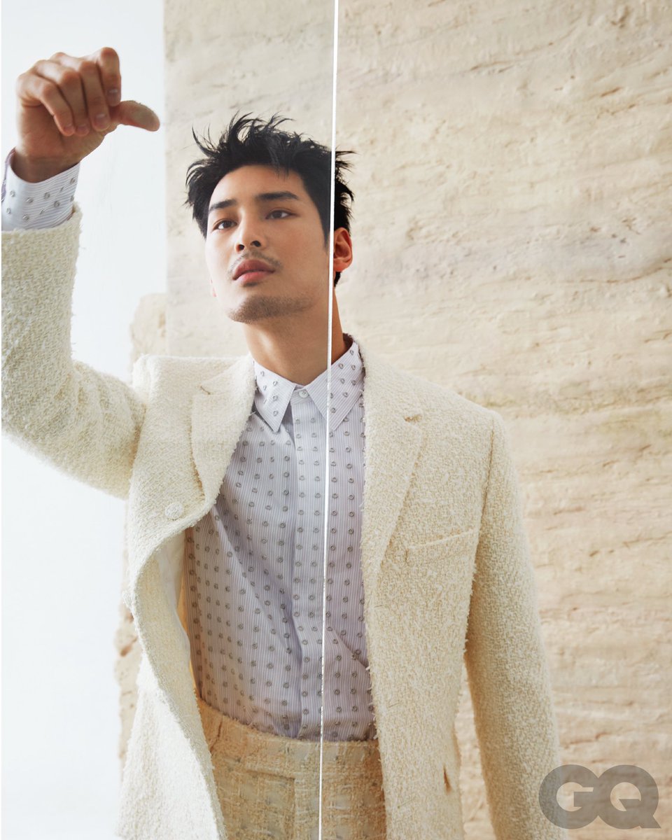 GQThailand's tweet photo. #GQHype ‘#อาโปณัฐวิญญ์’ ความศรัทธาและความเชื่อว่าการพยายามไม่เคยทรยศความฝัน
.
👉 อ่านบทความ: https://t.co/oUWX1SKTyZ
.
#GQThailandxApoxDior
.
@Nnattawin1 @Dior #nnattawin #apo555 #Dior
#GQThailand 
#GQChangeisgood 
#Sponsored https://t.co/VVRdLUUT96