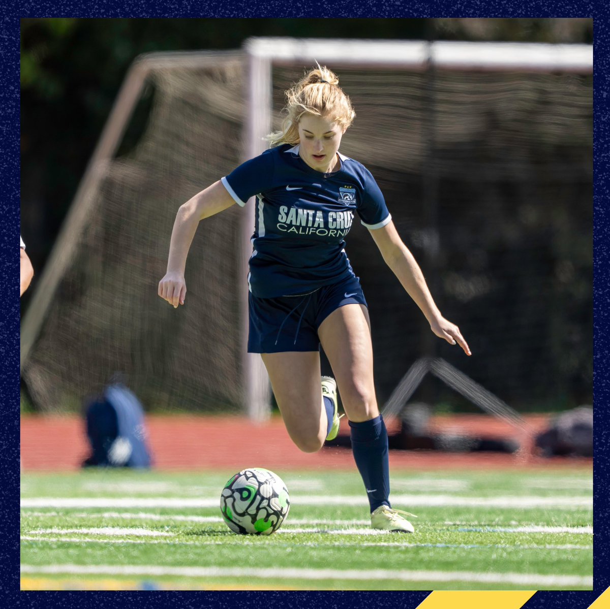 santacruzutdfc's tweet image. 📸⚽️
#santacruzbreakers #statecup #soccer #youthsoccer #sayitwithyourcrest #nikesoccer #santacruz #santacruzcounty #nike #est1992 #legacyisearned