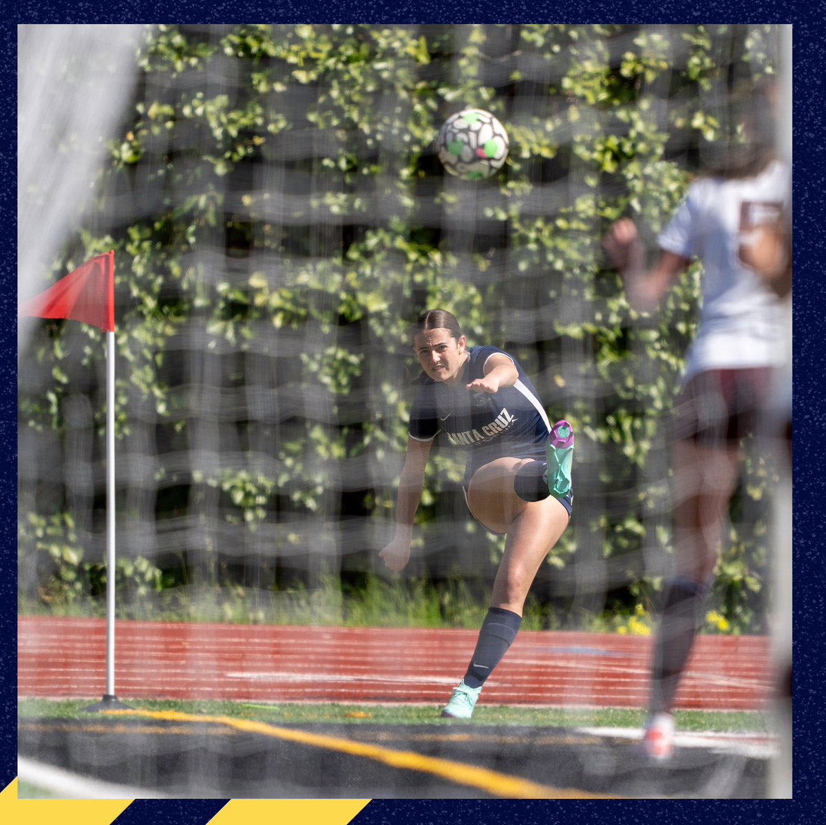 santacruzutdfc's tweet image. 📸⚽️
#santacruzbreakers #statecup #soccer #youthsoccer #sayitwithyourcrest #nikesoccer #santacruz #santacruzcounty #nike #est1992 #legacyisearned