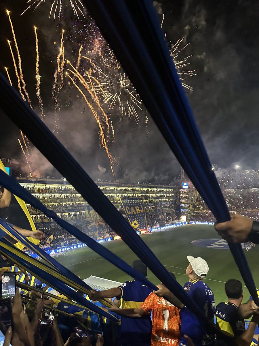 PadreBostero's tweet photo. El único amor que no traiciona https://t.co/xx51VK85uW