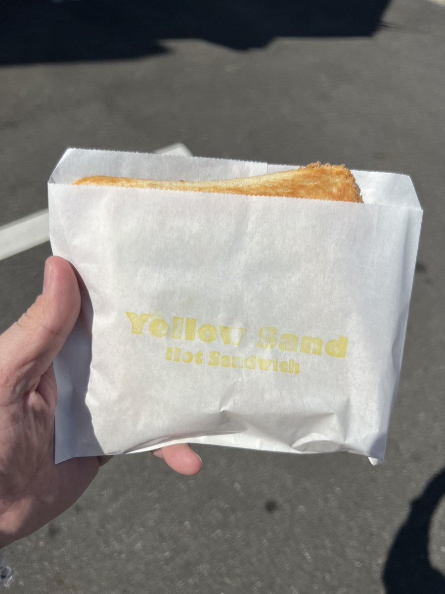 ZENT_biriken's tweet photo. どーもビリケンです👶
本日はお休み!
気になってたお店でホットサンド買ってプラプラします🥪
#一宮市
#YellowSand
#イエローサンド
#ホットサンド https://t.co/IC7NgI0g59