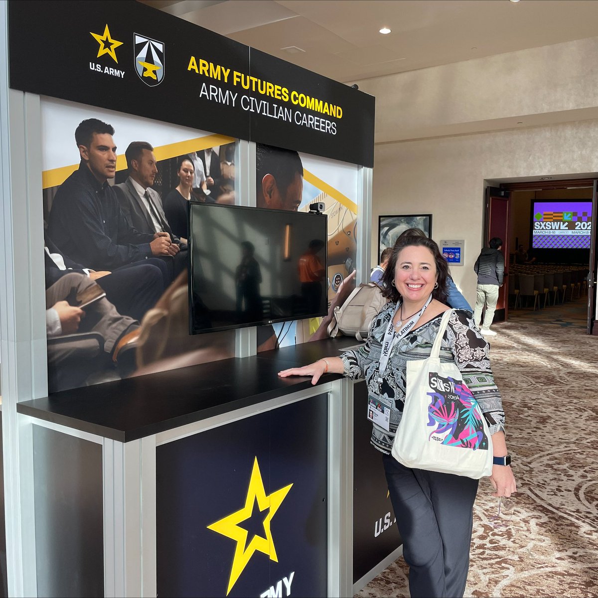USC_ICT's tweet image. ICT&apos;s @davacasoni @sxsw #ArmyFuturesCommand stand. Alongside her legal advisor role, Dava Casoni also leads (with Navy Captain and TV writer Ric Arthur) the #ForceWritersRoom, which brings proven “TV writers room” techniques to strategically analyze and visualize the future.
