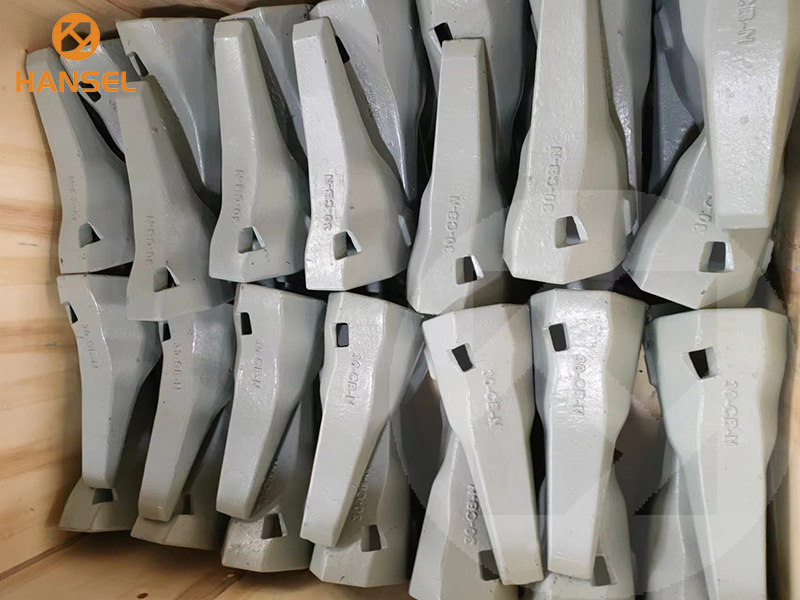 Dannie_Bao's tweet photo. Dredging tooth system for you to choose. The picture below is of narrow teeth, suitable for fine sand and medium-fine sand soil type of dredging area. #dredge #soiltype #finesand #narrowteeth #toothsystem #dredgingtooth #manufacturer #spareparts https://t.co/Y7fJsAtgP8