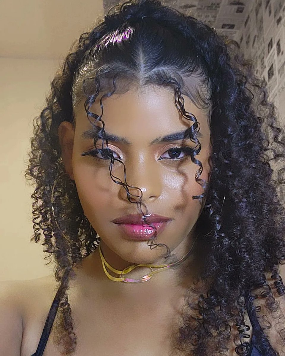 https_Moonl1ght's tweet image. Ainnn como eu amo ser gostosaaa