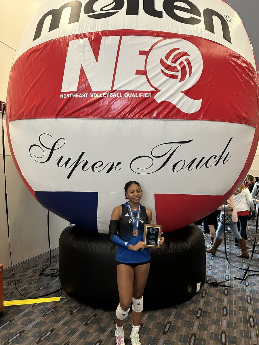 Simone Robinson tweet media