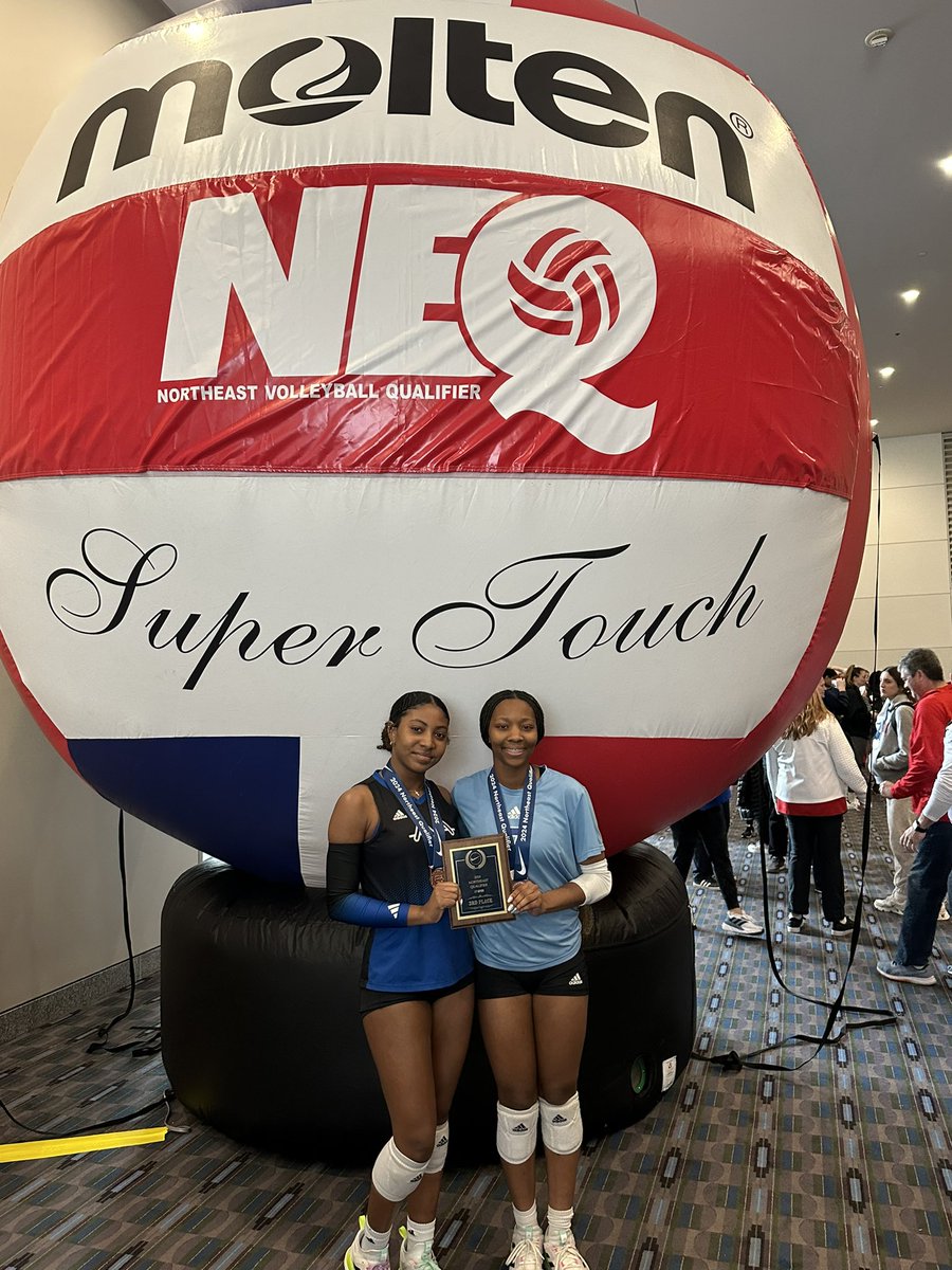 Simone Robinson tweet media