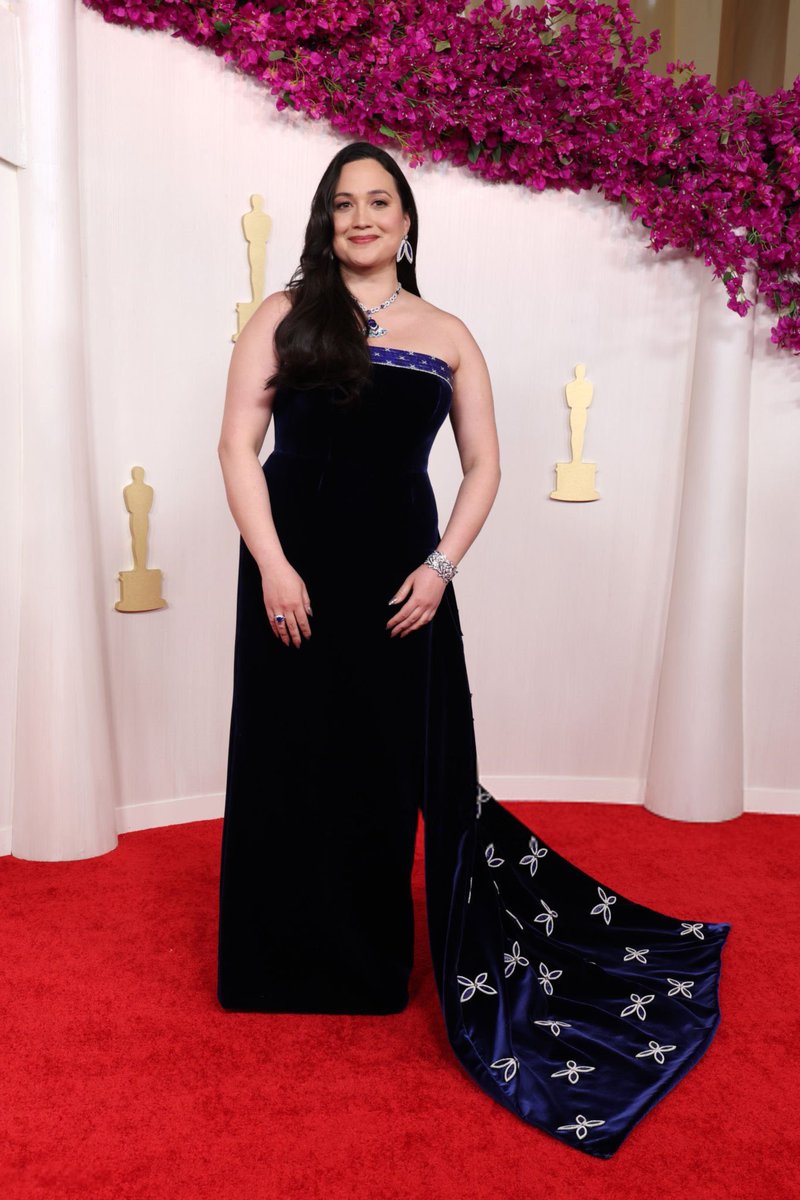 pablomartinsalg's tweet photo. Lily Gladstone. #Oscars https://t.co/C9BePhbeVt
