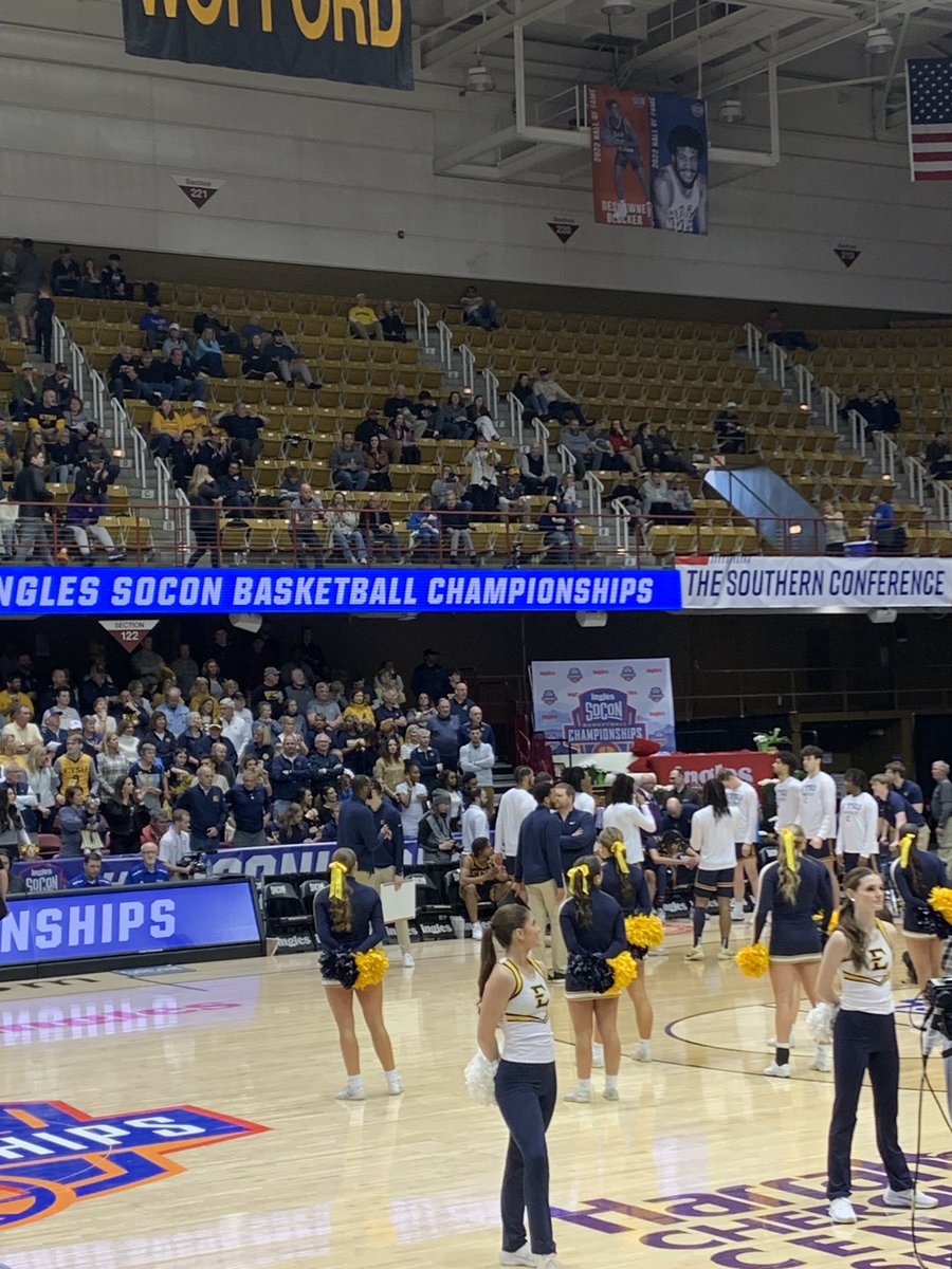 ETSU90's tweet photo. Let’s Go @ETSU_MBB #beatChatt 💙💛🏀 https://t.co/guv1ZylslS