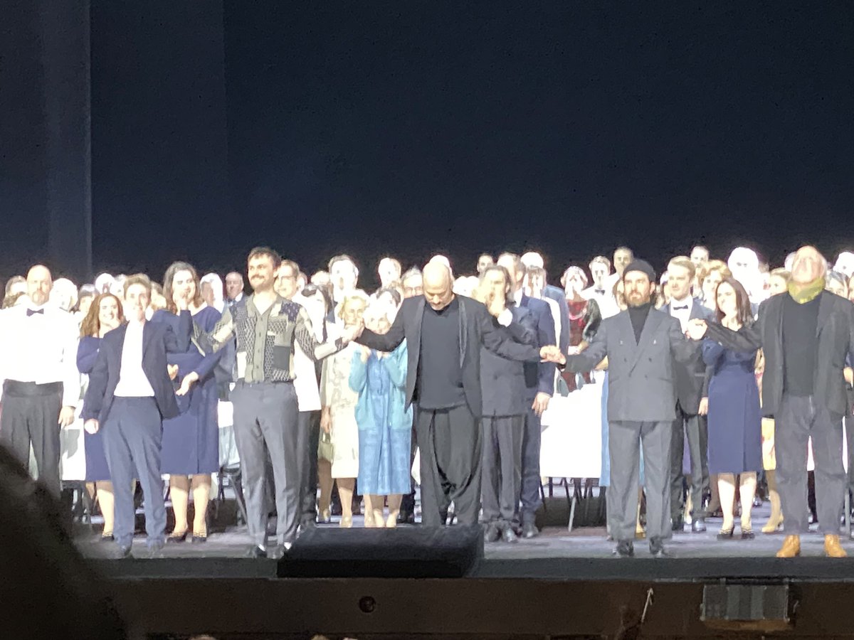 WandererSite's tweet photo. soirée particulièrement forte à @bay_staatsoper Die Passagierin de Weinberg sur le poids de la responsabilité après la Shoah . Musique extraordinaire dir #Jurowski et MeS #Kratzer rigueur glaçante. Faites le voyage ! Cast magnifique ! 
#SophKoch @ElenaTsallagova 🤩 https://t.co/NGuzHxwWjO
