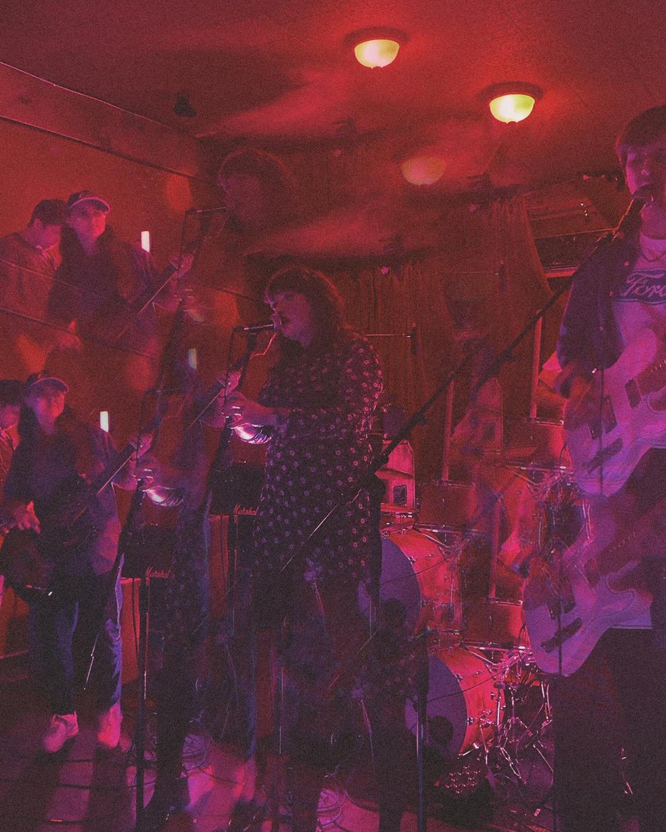 last night’s show <3 💗⛓️✨🔪
we 🫶 u philly 
who wants us to play mother again…