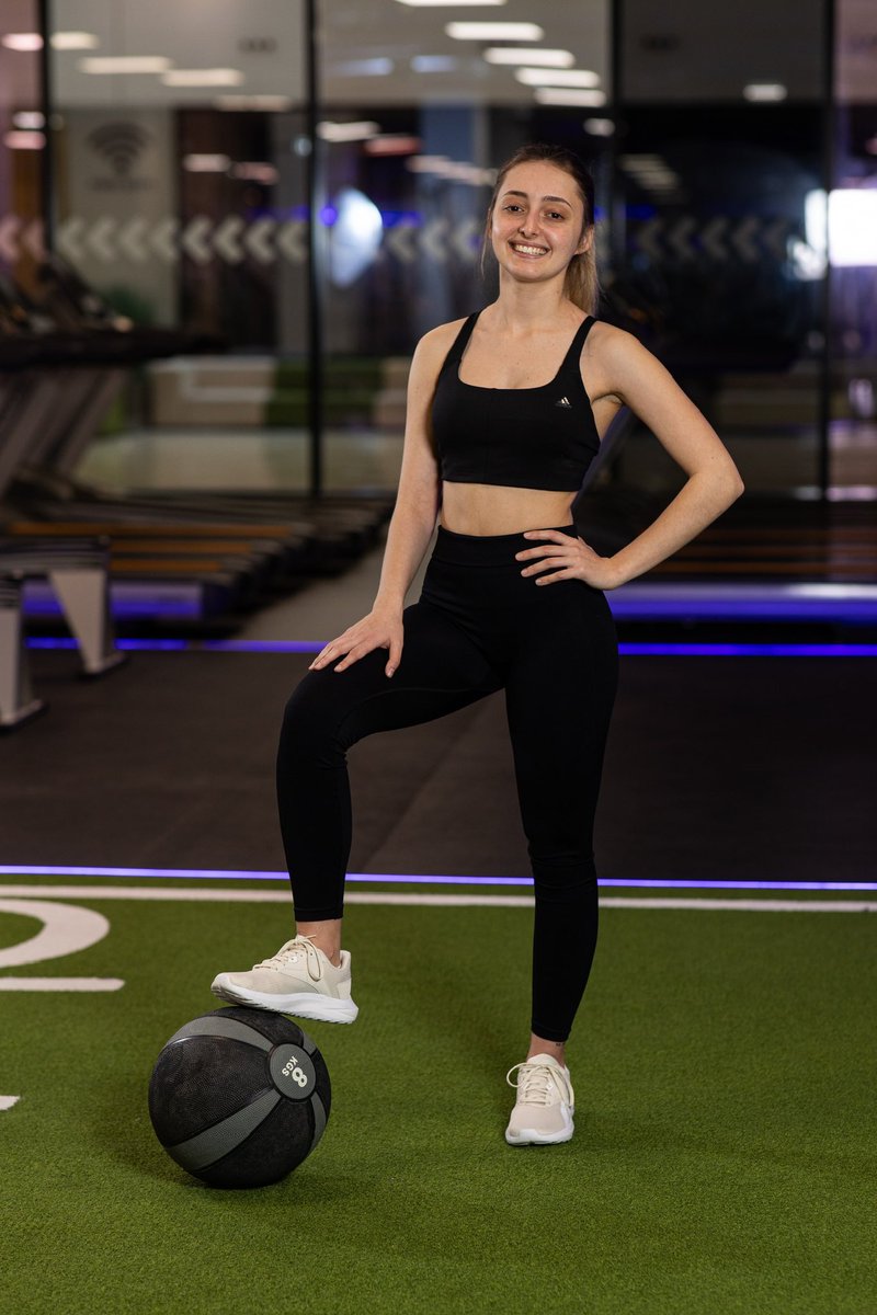 CassandraCalvi2's tweet photo. Always working on myself 💪🏻 https://t.co/SodfairEcJ