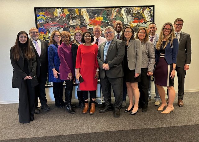 KarenMarie8594's tweet photo. Finished up an amazing weekend discussing all things science & public health with this amazing @AmerMedicalAssn Council! Forever grateful to work with so many incredible advocates, mentors & friends on CSAPH. https://t.co/tpyekc8AHi