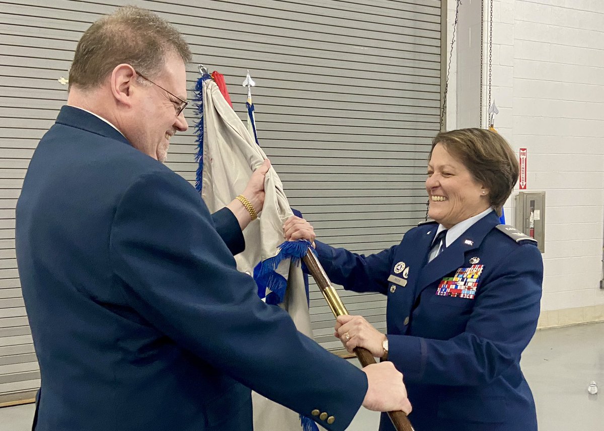Mid-Atlantic Region Commander, Col. Eugene Egry, hands the wing guidon to Maryland’s new wing commander, Col. Brenda Reed. Congratulations Col. Reed and thank you to outgoing commander Col. Wes LaPre for your service!