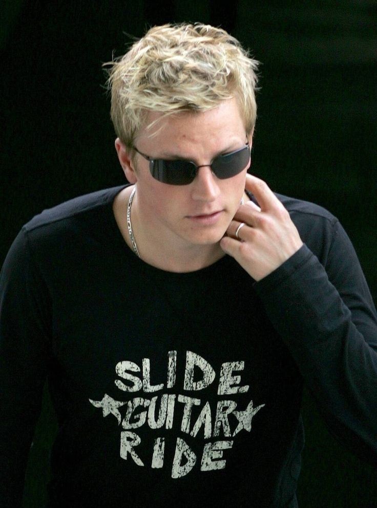 gay people are like “she saved my life” and it's this picture of kimi räikkönen