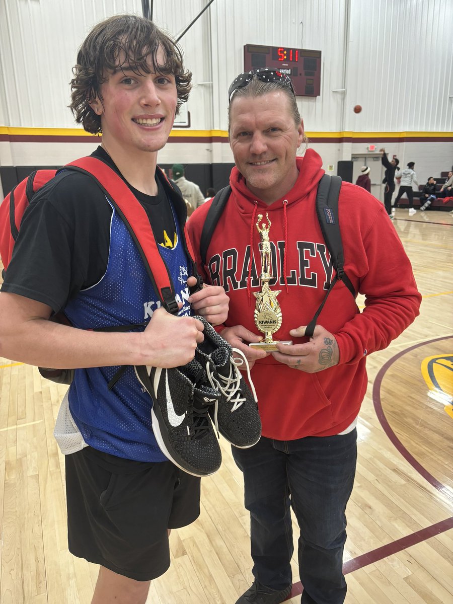 Fun day at Kiwanis Invitational All Star Game. All around good day for Camron Williams <a href="/camron2324/">Camron Williams</a> Blue team with the dub, won men’s 3 point contest, and 24 points to finish the game💪🏽 <a href="/BCSweallwegot/">Be Brave Think Big</a> <a href="/ProspectScouti1/">ProspectScouting</a>
